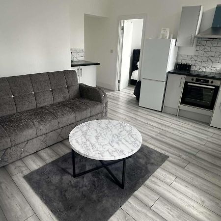 Luton Town Centre Apartment Eksteriør bilde